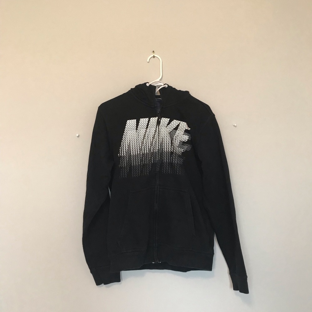 Nike hooded jacket with pockets and neck guard